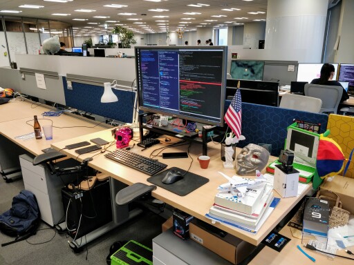 bernie-desk-google-tokyo-2